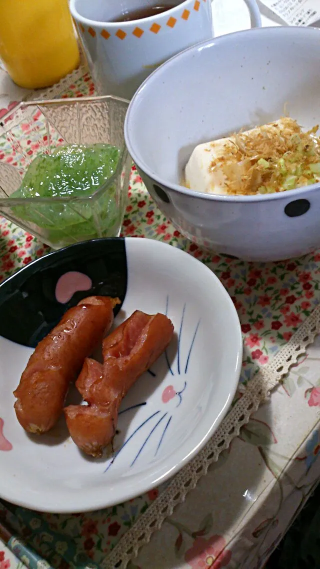 お米は今日の売り出しで。日曜日の朝食。|こやっこさん