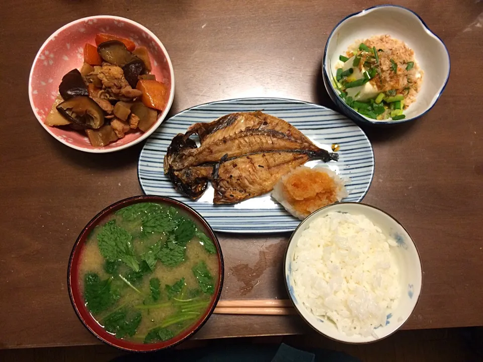 新アジの干物 筑前煮 冷奴 なめこと豆腐の味噌汁|Junko Tominagaさん