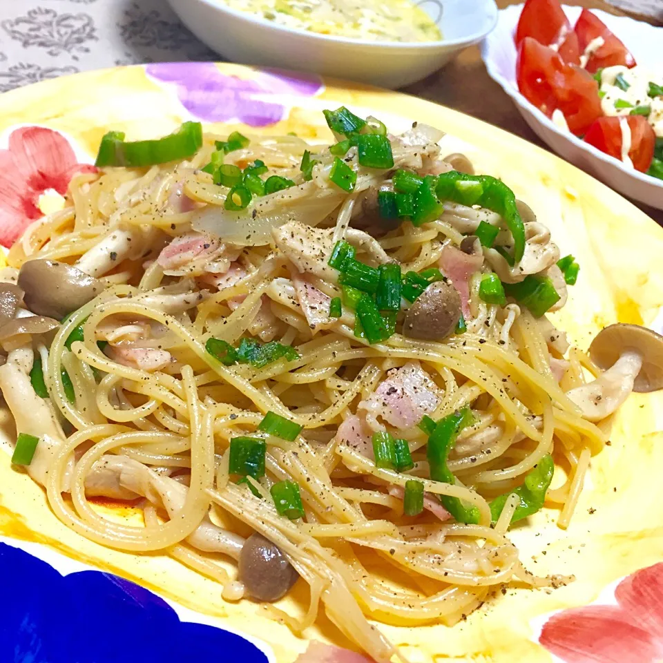 ベーコンとキノコの柚子胡椒バタポン醤油スパゲティー|カウンター嬢さん