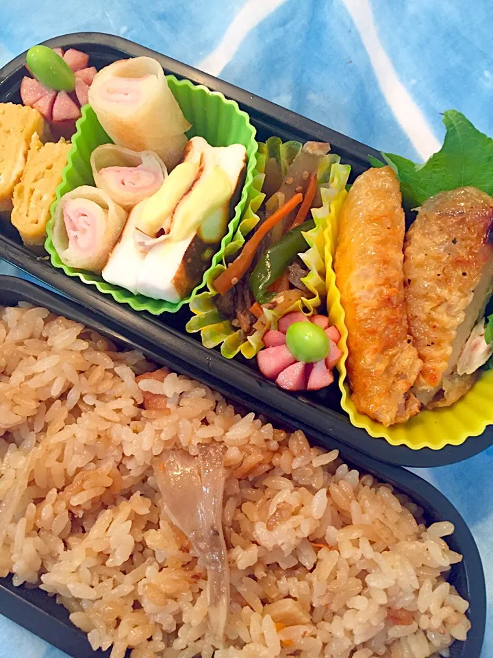 炊き込みご飯弁当！ 手羽先塩焼き きんぴら はんぺんチーズ   ハムチーズ春巻き|asamisaraさん