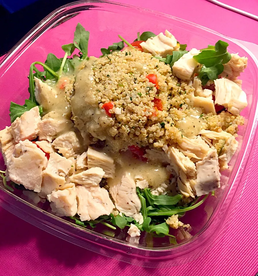 Quinoa and arugula salad with chicken|Kumigarさん