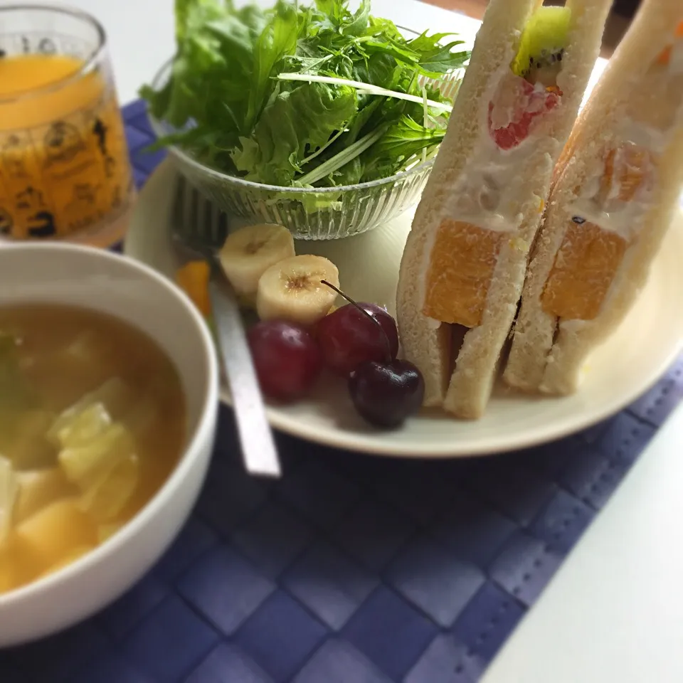 朝食◎ フルーツサンド|しょちちさん