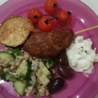 Snapdishの料理写真:Toddler dinner. 
Beef kofta, barley, cucumber and parsley salad, roasted vine tomatoes, crumbled eggplant, olives and mint and chive yoghurt dipping sauce.
#din|Kira Sさん