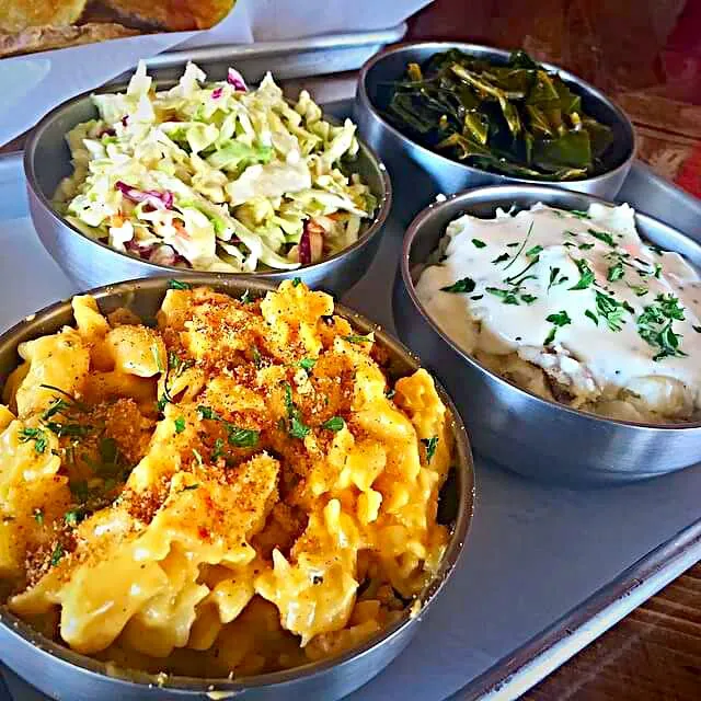 Snapdishの料理写真:wasabi cole slaw ,spicy collard greens,jalapeño mac and cheese ,mashed potatoes and gravy|CHUENCHAIさん