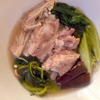 SINIGANG (Spare ribs in tamarind soup base with veggies)