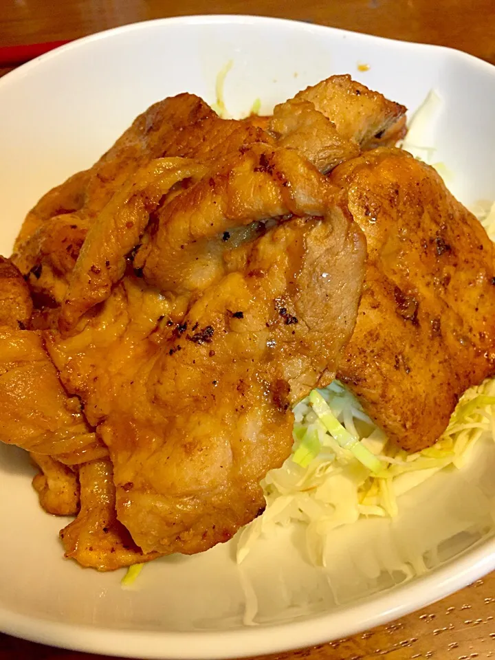 豚の生姜焼き丼|ふくぷくさん