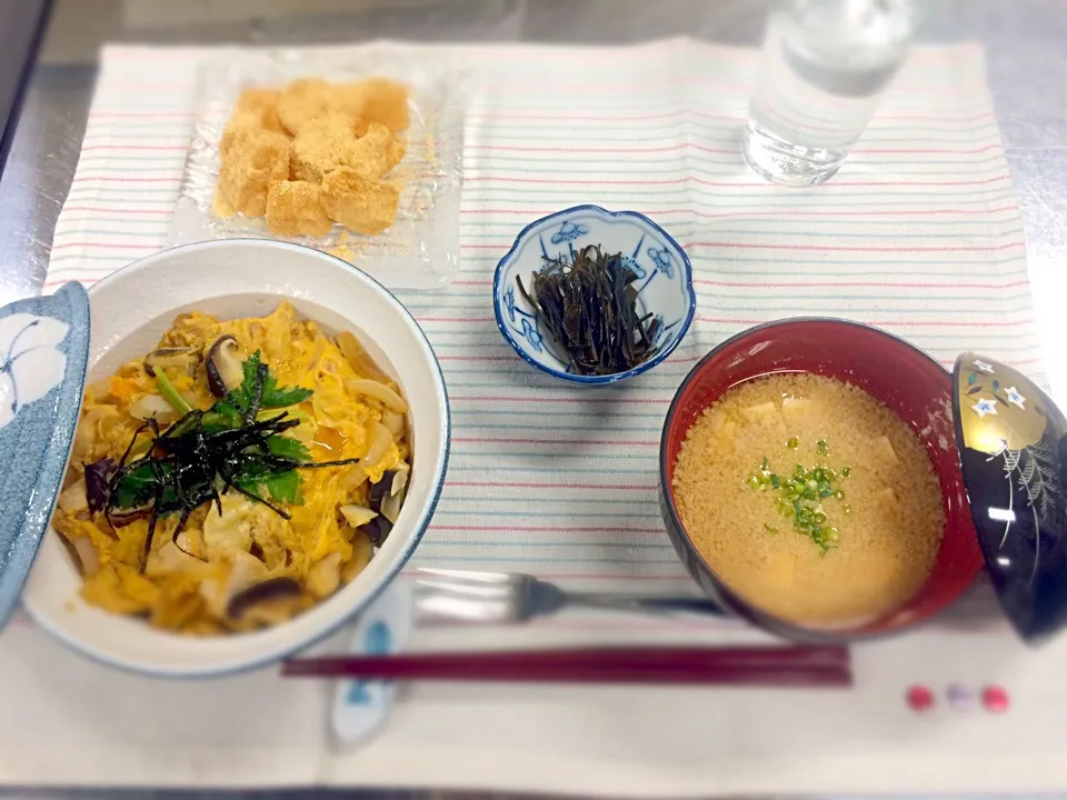 親子丼と鰹のすり流し汁とわらび餅|ゆうかさん