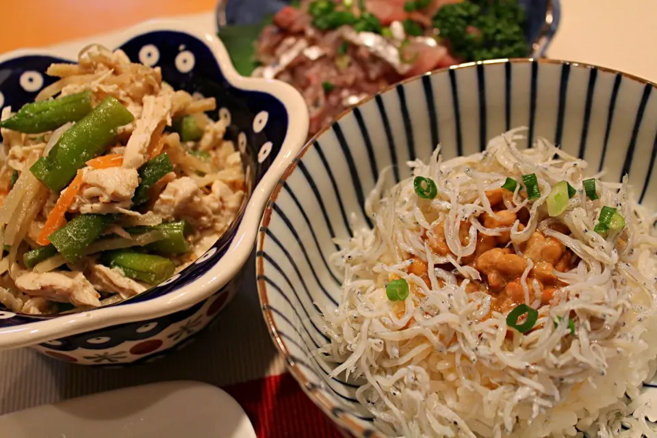 納豆シラス丼( ´艸｀)|ちびめがさん