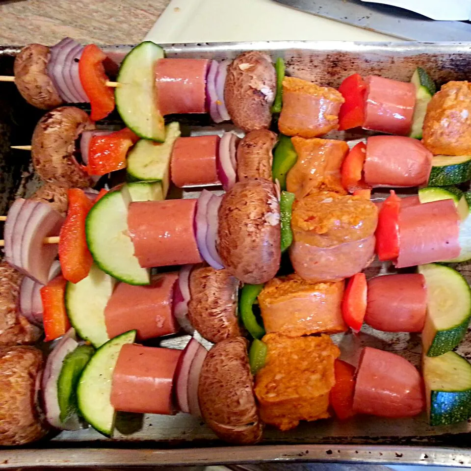 Hot Sausage Kabobs|Byron Thomasさん