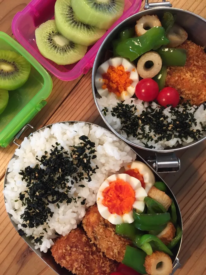 Snapdishの料理写真:カレーコーンコロッケ  ピーマンとちくわの麺つゆ炒め  塩麹ゆで玉子  ミニトマト  キウイ|かわまきまきさん