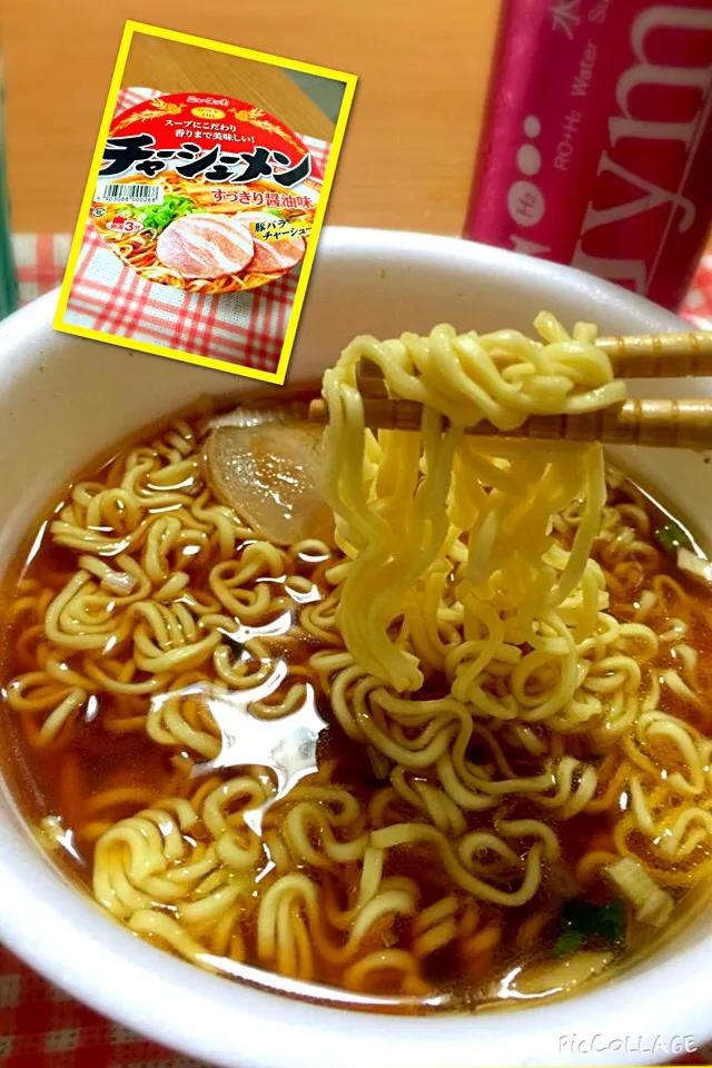 朝から😅カップ麺と水素水！|しんやさん