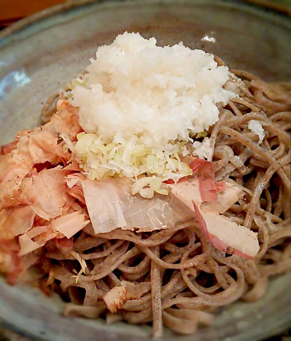 久々に越前おろし蕎麦をいただきましたわ🍜結構なボリュームで、全然ダイエットに役立たなかった事は内緒ですわ㊙|にゃあ（芸名）さん