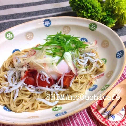 Snapdishの料理写真:『素麺大活用！ごまトマトの涼麺、温泉卵のせ！失敗しにくい温玉レシピ付きよ！』 #SHIMAのオウチカフェ|SHIMAさん