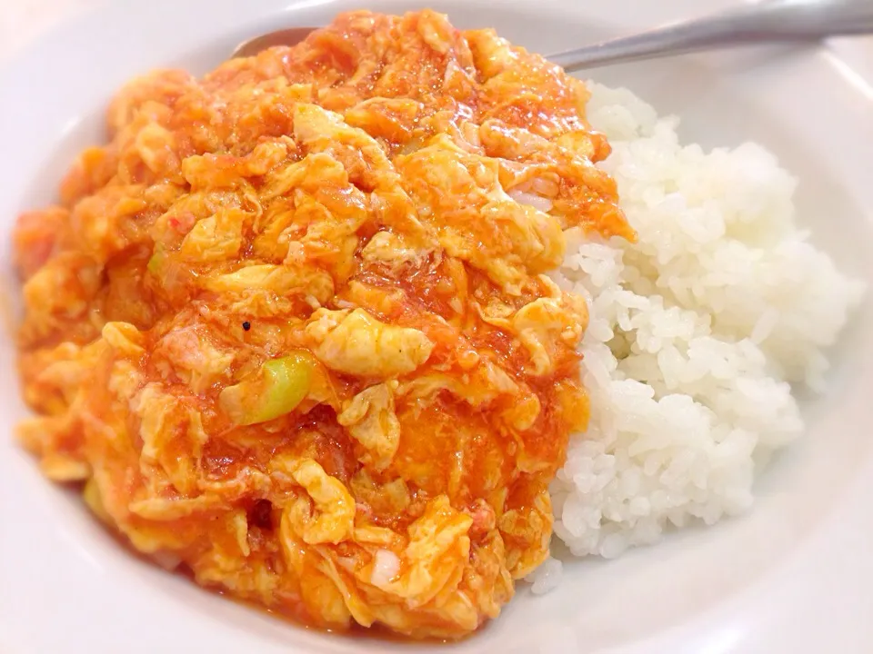 横浜中華街🇨🇳日昇酒家 カニ肉と玉子のチリソース丼|ゆうじ.さん