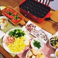 今流行りのたこ焼き器でアヒージョパーティー|はちさん