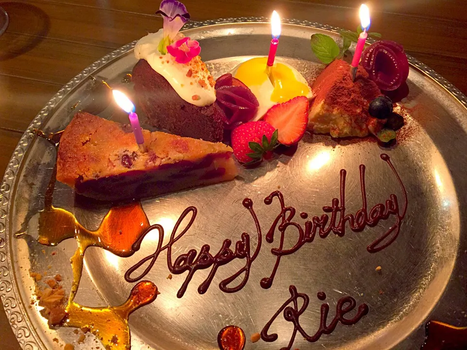 Snapdishの料理写真:Birthdayプレート♡もらいました♡|i.rieさん