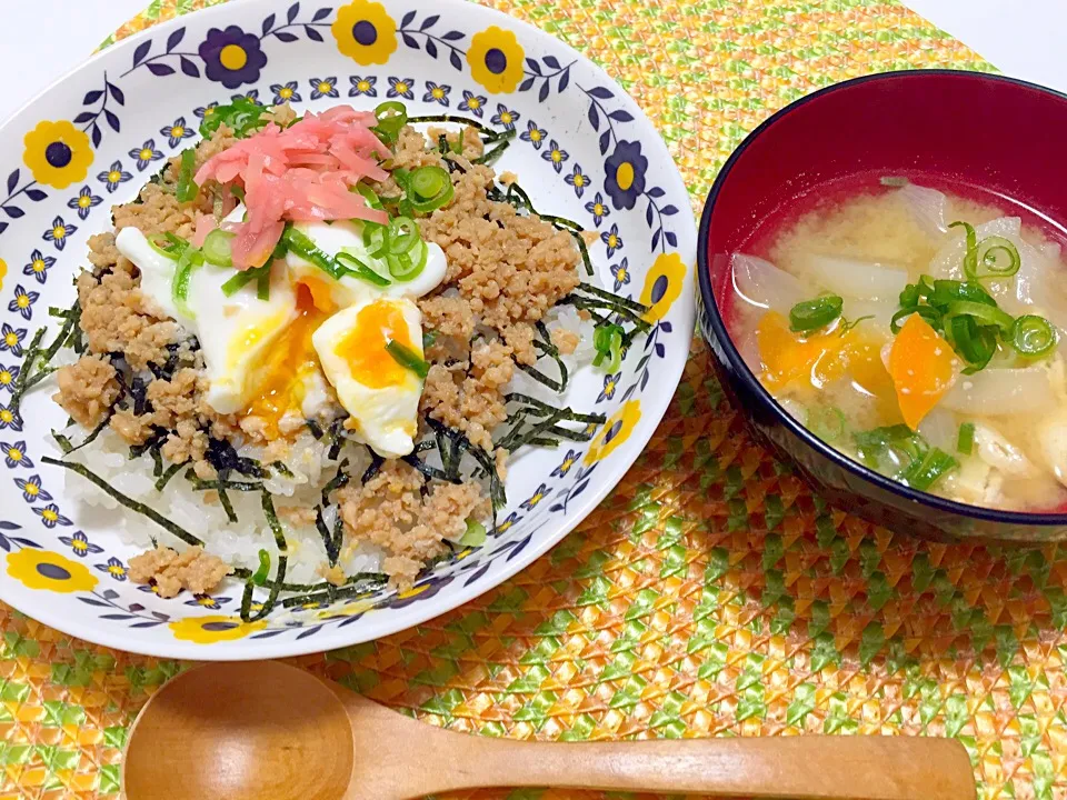 鶏そぼろ丼♡|yuiさん