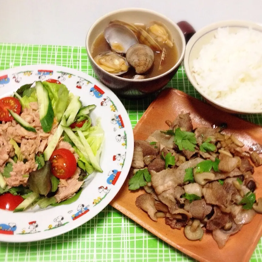 アサリのお味噌汁・豚としめじのポン酢炒め・ツナサラダ|美也子さん