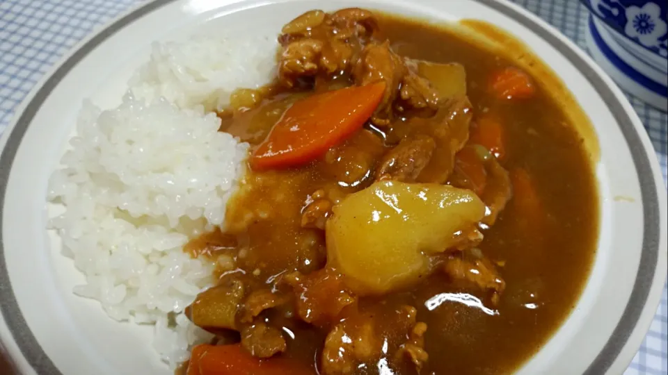 Snapdishの料理写真:普通に市販のルーのカレーライス|sakumaさん