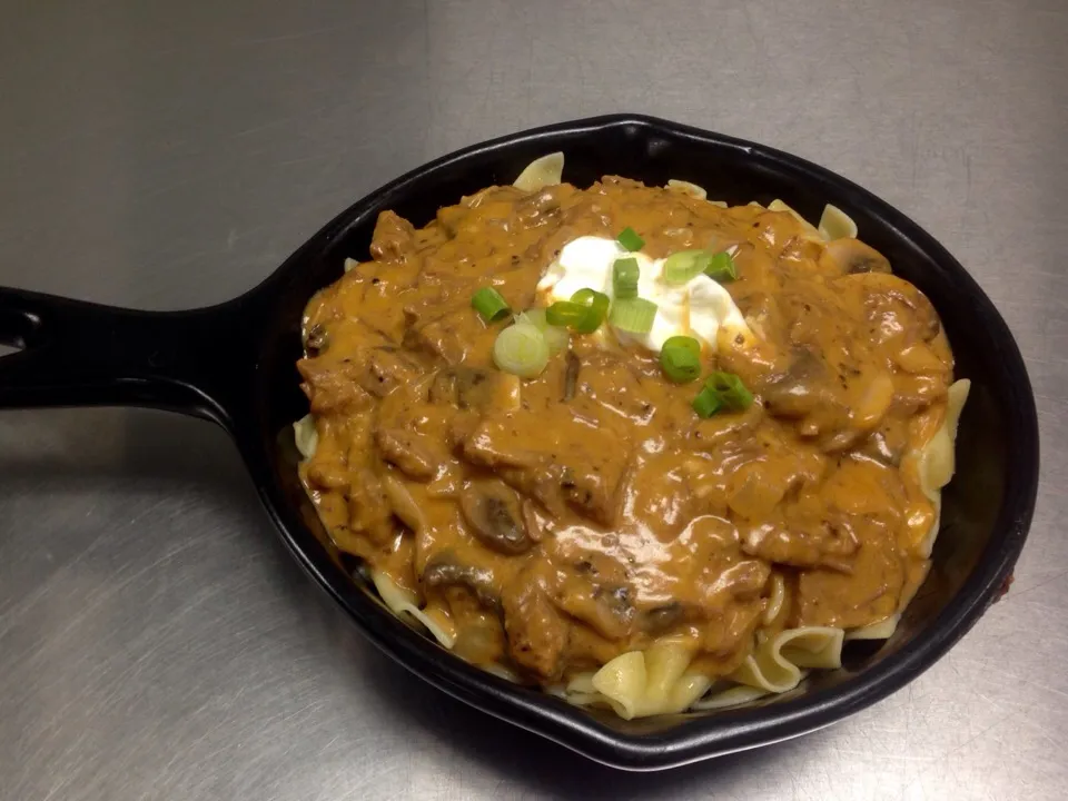 Beef Stroganoff Skillet|peggy waldonさん