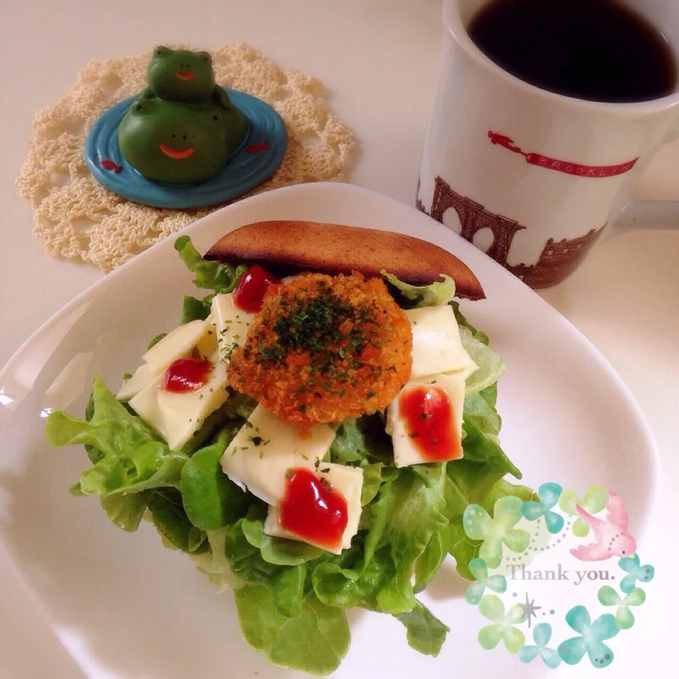 カレーとんかつ＆濃厚スライスチーズベーグルサンド❤︎|Makinsさん