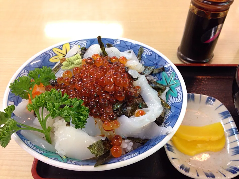 いかイクラ丼@柿谷商店(出雲市)|大塚寛之さん