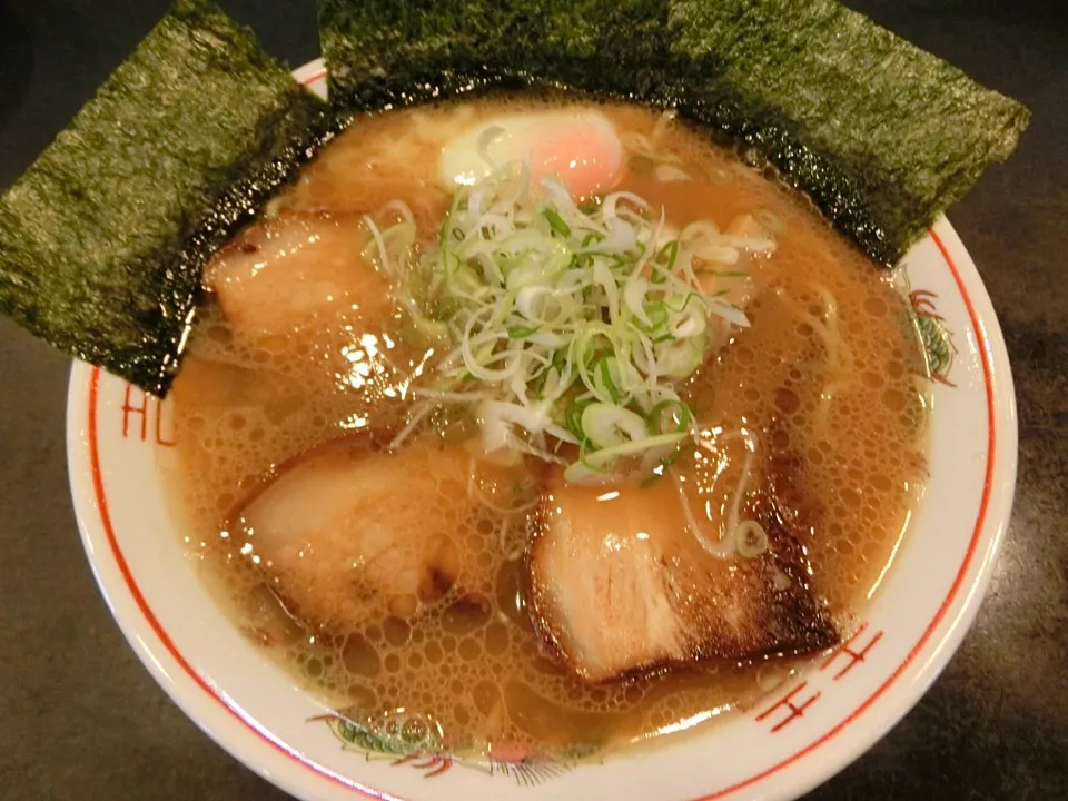 Snapdishの料理写真:笑福屋  ラーメン  昼ごはん|Hiroshi  Kimuraさん