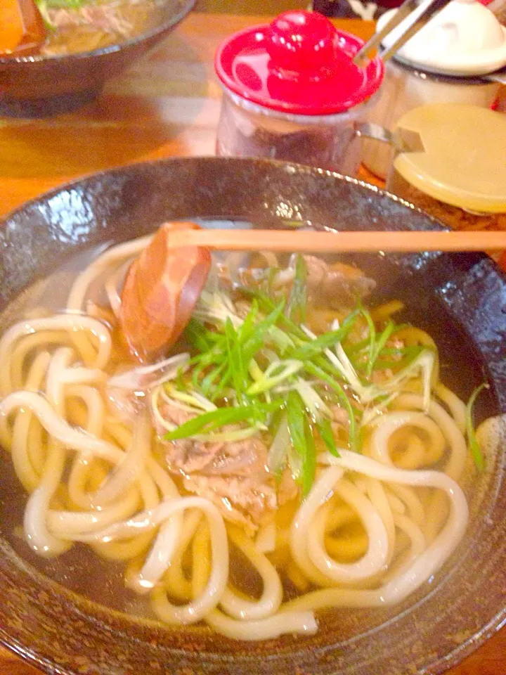 肉うどん🍴|しのてらさん