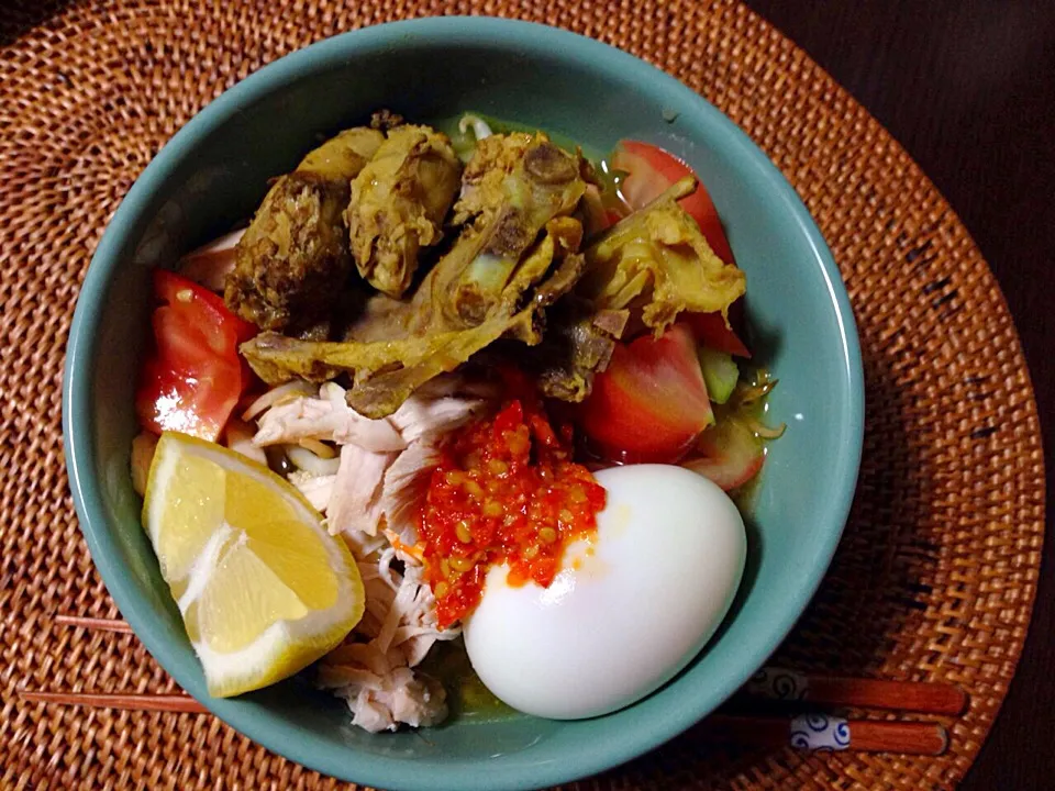 Soto ayam|yeni kartikasariさん