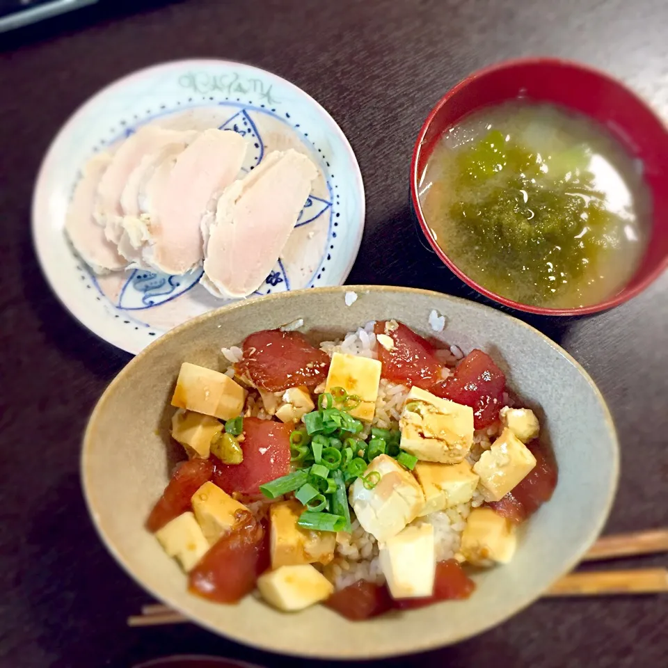 マグロアボカド丼にしたかったのに、アボカドがダメで。。、|2boy mamさん