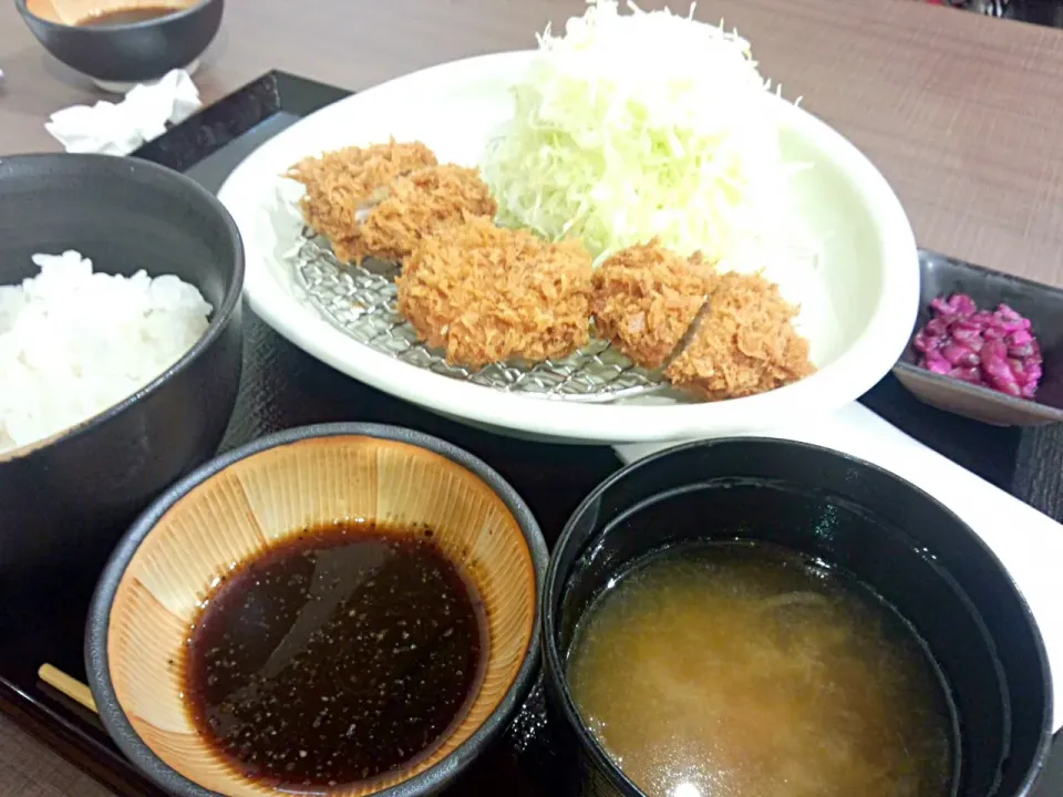 さぼてんのヒレカツ定食|うえはらありささん