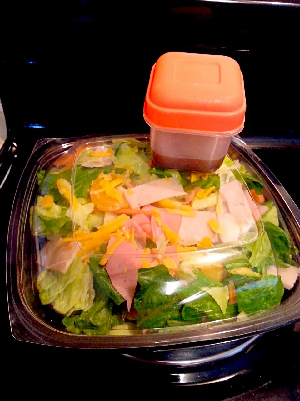 2 cups lettuce, shredded cheese, shredded carrots, Turkey breast lunch meat, cucumber and onions with 1.5 tbsp balsamic vinegar! - lunch|Crystal Lemieuxさん