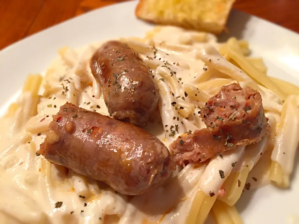 Parmesan Asiago cream sauce with cheese filled Italian sausage|TJ McAfoosさん