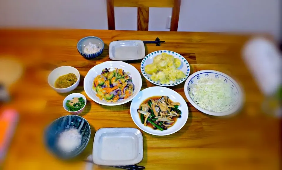 若鶏ヤゲン軟骨としめじ。
野菜のかきあげ。|くわみかさん