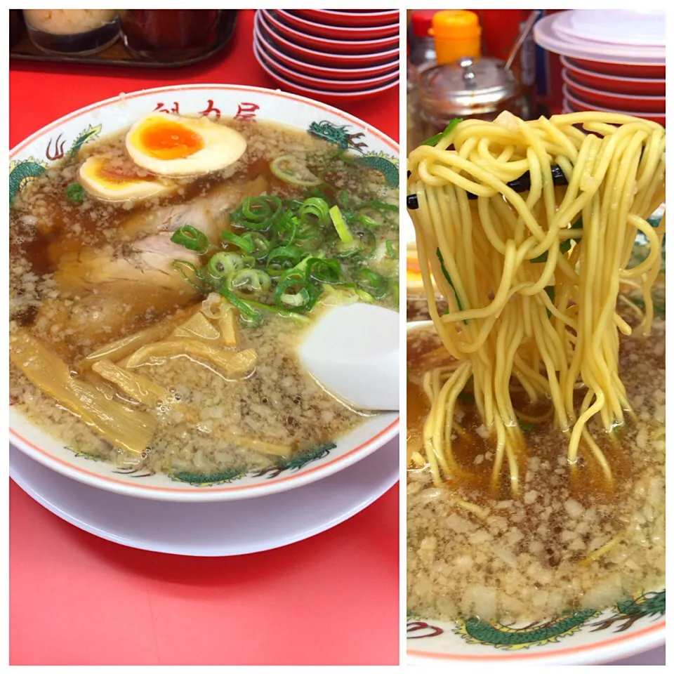 Snapdishの料理写真:味玉特製醤油ラーメン@魁力屋(五反田)|yoooochanさん