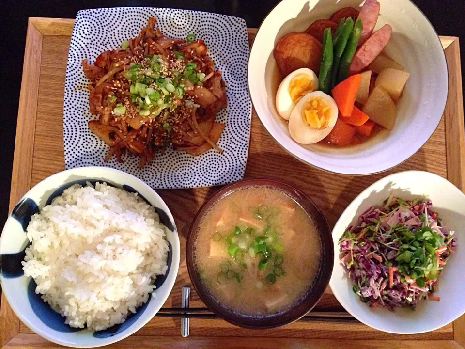 豚キムチ、煮物、コールスロー、厚揚げと素麺のお味噌汁|ayumiさん