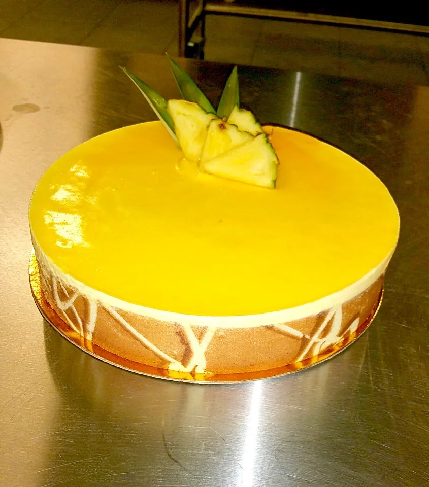 White Chocolate Passion Fruit Mousse Cake|Woo J. Parkさん