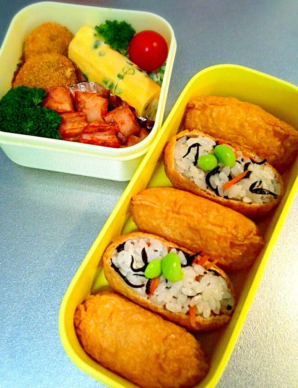 五目お稲荷さん弁当！なんか見た目シンプルになっちゃった～|こもず♪さん