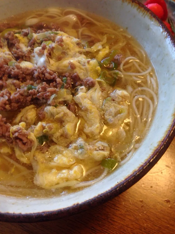 Snapdishの料理写真:ラーメンのような、にゅうめん|さんだーさん