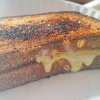 Chipotle cheddar gouda grill cheese #grillcheese #Bread #lunch|mataji armourさん