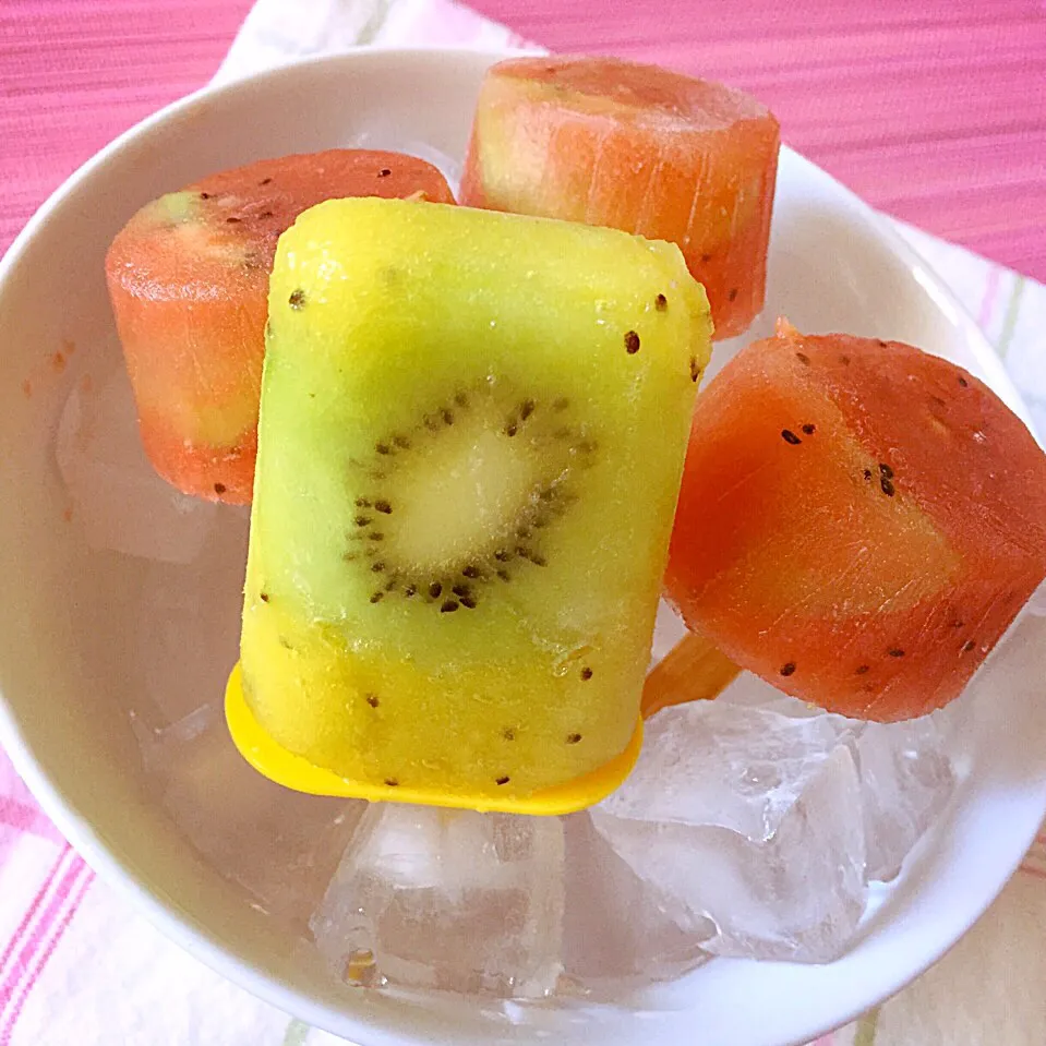 Summer Popsicles with 100% fruits and no additives.|Prisca Erさん