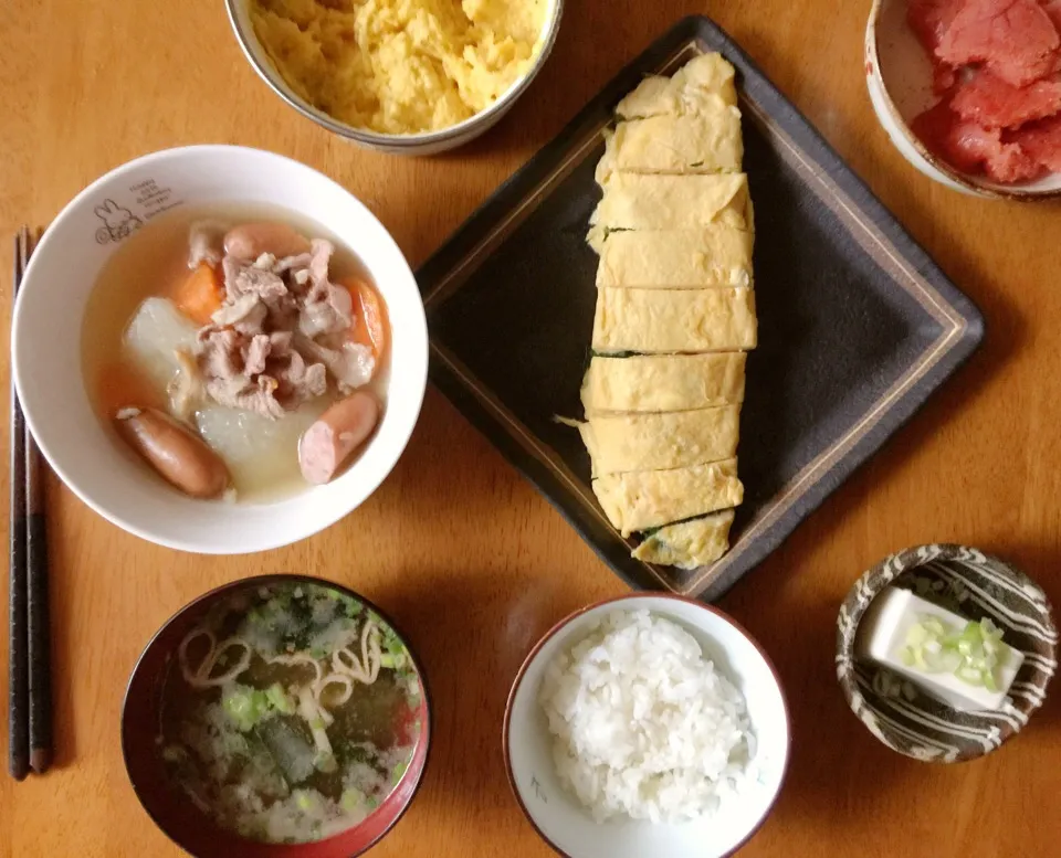 (*´ω｀*) 晩ご飯 ほうれん草のだし巻き玉子、ポトフ、マッシュパンプキン＆ポテト、明太子、冷奴 ♪|Gigi Cafeさん