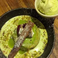 Baked pistachio melt & pandan ice cream|sammiegramさん