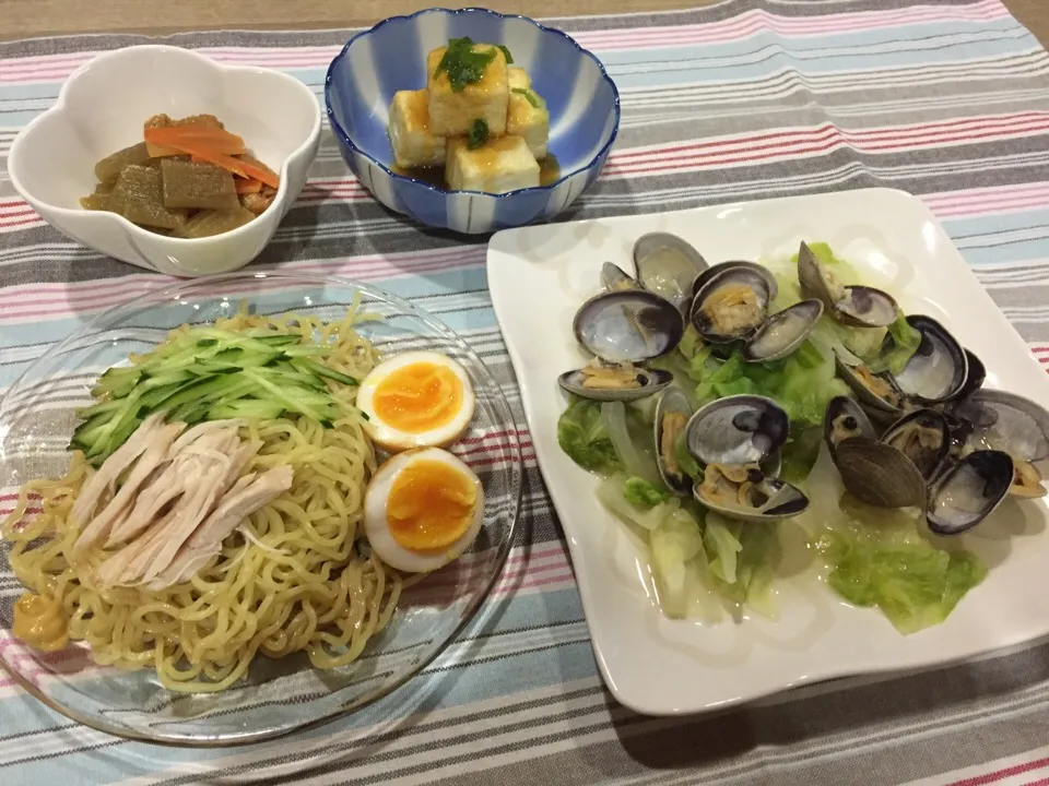 Snapdishの料理写真:冷やし中華・揚げ出し豆腐・アサリとキャベツの酒蒸し・フキと油揚げの煮物|まーままさん