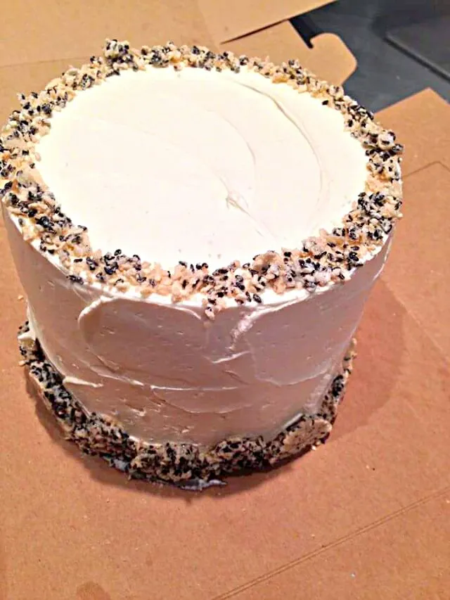 black sesame crunch and yuzu curd cake|CHUENCHAIさん