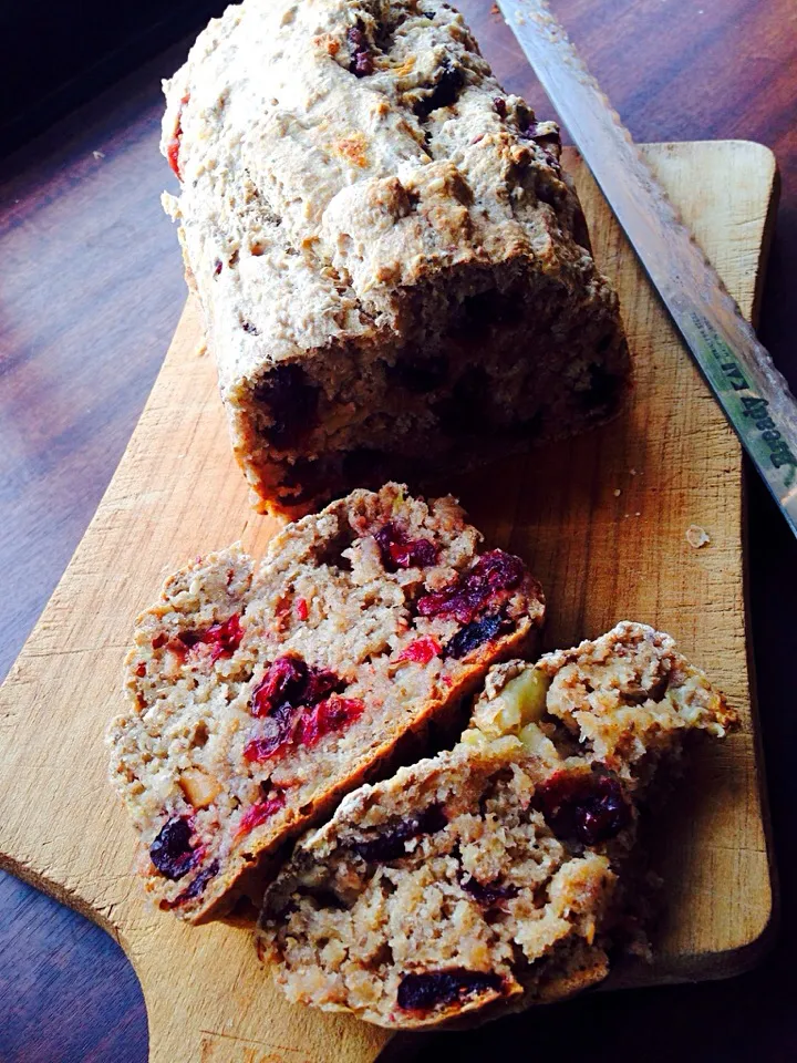 Healthy Banana Bread with Cranberry|Yuriさん