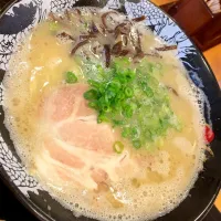 Snapdishの料理写真:博多ラーメン|mogiさん