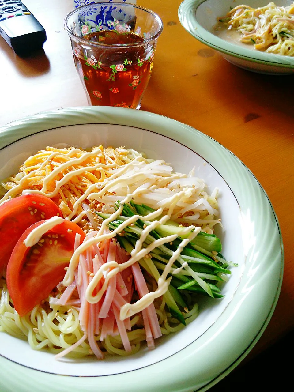 今日の二人ランチ。冷やし中華✨|ちはるさん