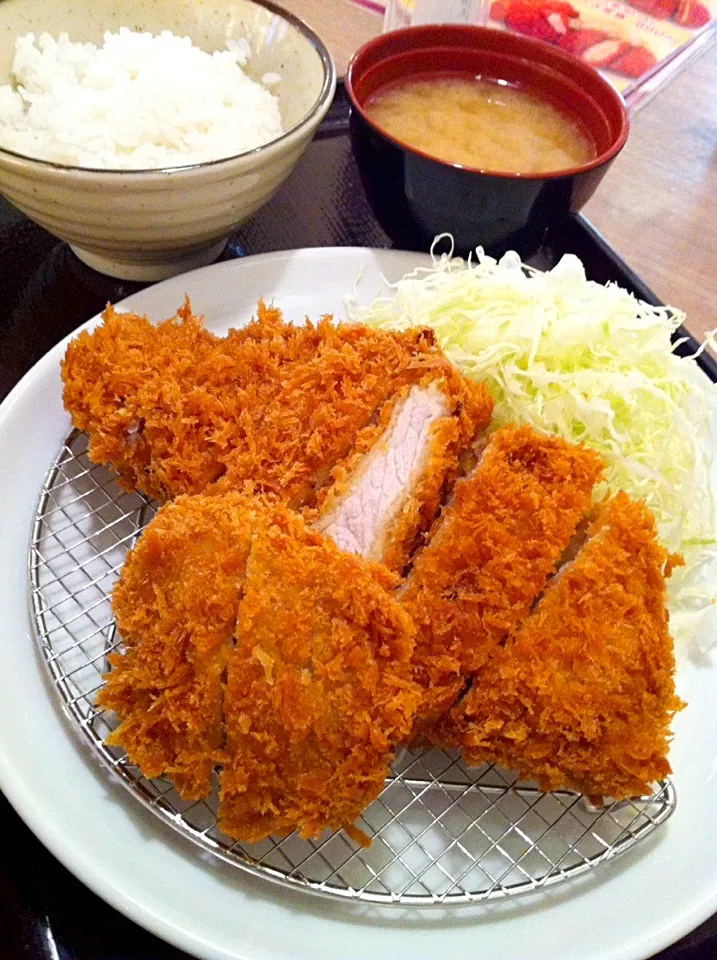 ロース&ヒレカツ定食@坂井精肉店|Kazuya Miyukiさん