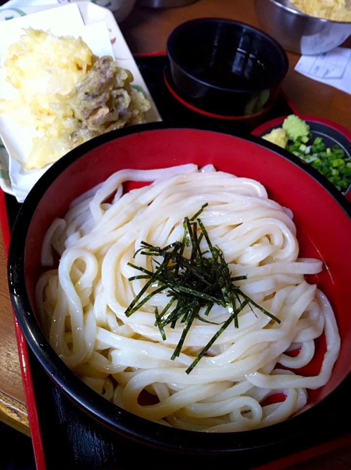 ざるうどん&天婦羅盛り合わせ（大海老、蓮根、舞茸）@ぶっかけうどん 小野（与野本町）|Kazuya Miyukiさん